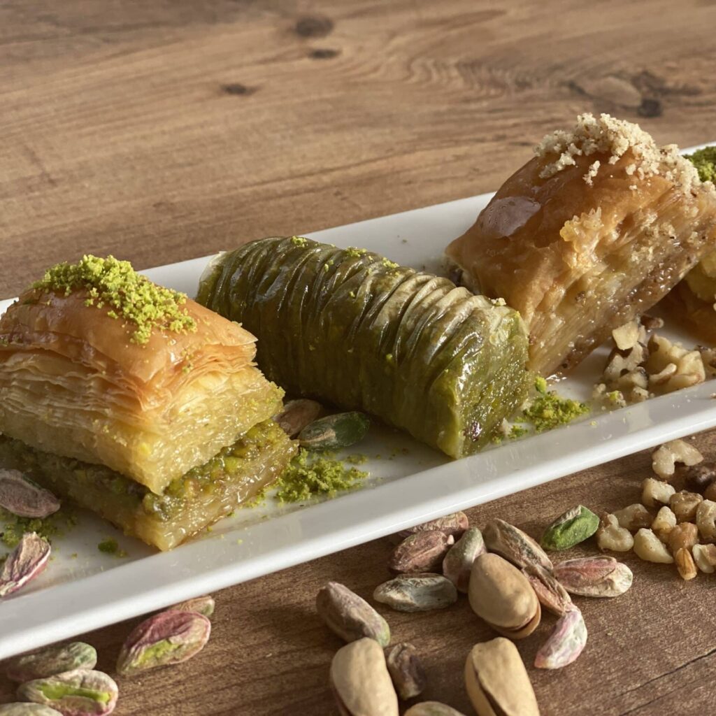 mix baklava